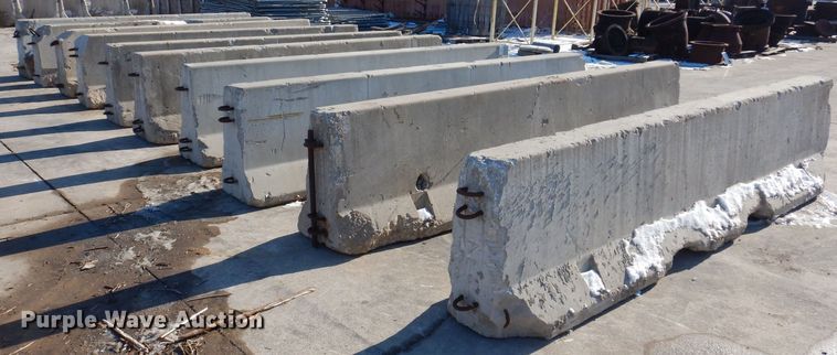 image for item DK5120 (10) concrete barriers