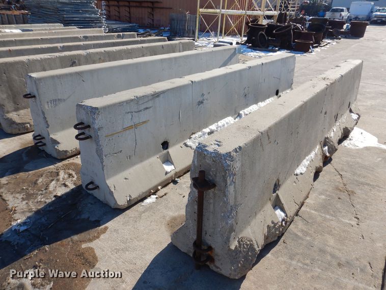 image for item DK5120 (10) concrete barriers