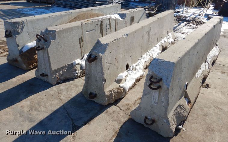 image for item DK5120 (10) concrete barriers