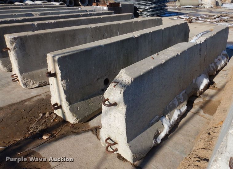 image for item DK5120 (10) concrete barriers