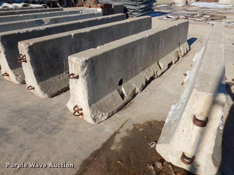 image for item DK5120 (10) concrete barriers