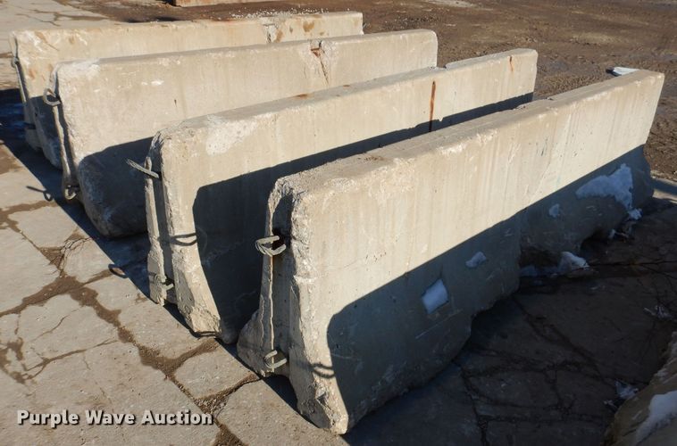 image for item DK5121 (10) concrete barriers