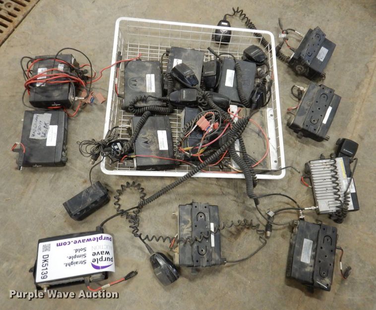 image for item DK5139 (13) Motorola Radius CM200 two-way radios