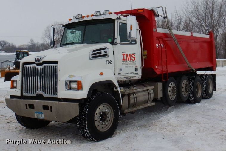 image for item AF9276 2014 Western Star 4700SF  dump truck
