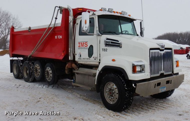 image for item AF9276 2014 Western Star 4700SF  dump truck