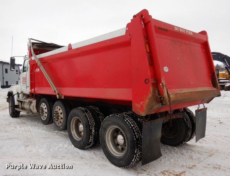 image for item AF9276 2014 Western Star 4700SF  dump truck
