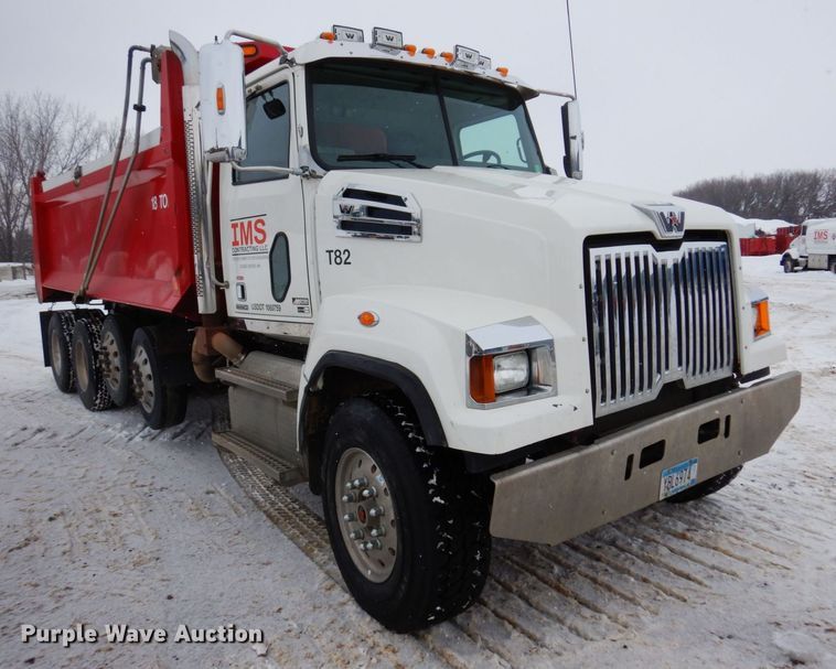 image for item AF9276 2014 Western Star 4700SF  dump truck
