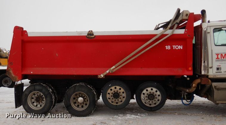 image for item AF9276 2014 Western Star 4700SF  dump truck