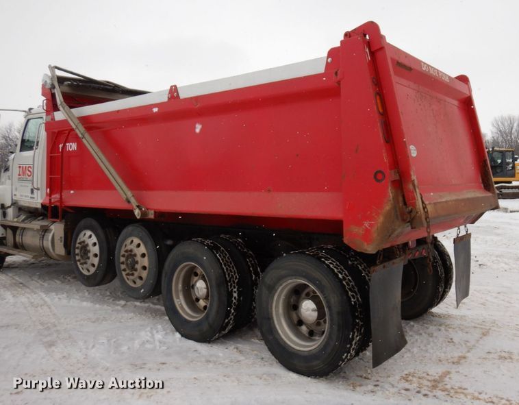 image for item AF9276 2014 Western Star 4700SF  dump truck