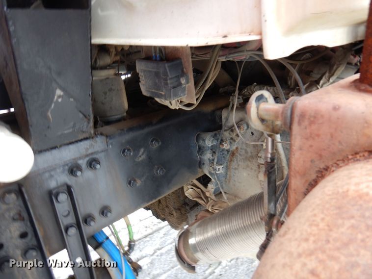 image for item AF9276 2014 Western Star 4700SF  dump truck