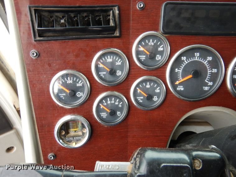 image for item AF9276 2014 Western Star 4700SF  dump truck