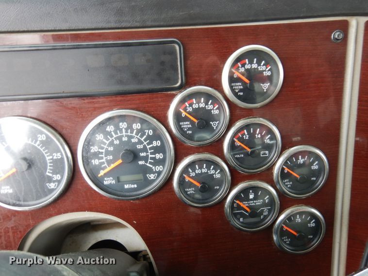 image for item AF9276 2014 Western Star 4700SF  dump truck