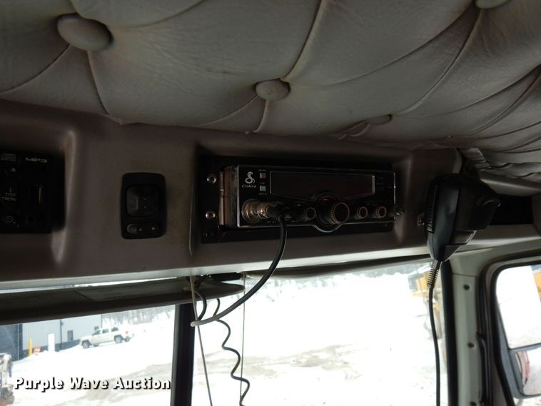 image for item AF9276 2014 Western Star 4700SF  dump truck