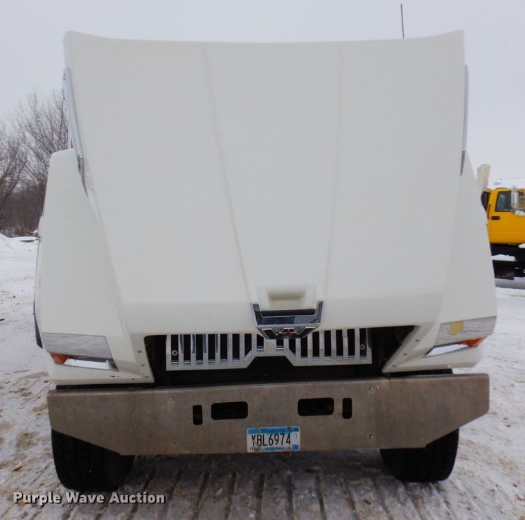 image for item AF9276 2014 Western Star 4700SF  dump truck
