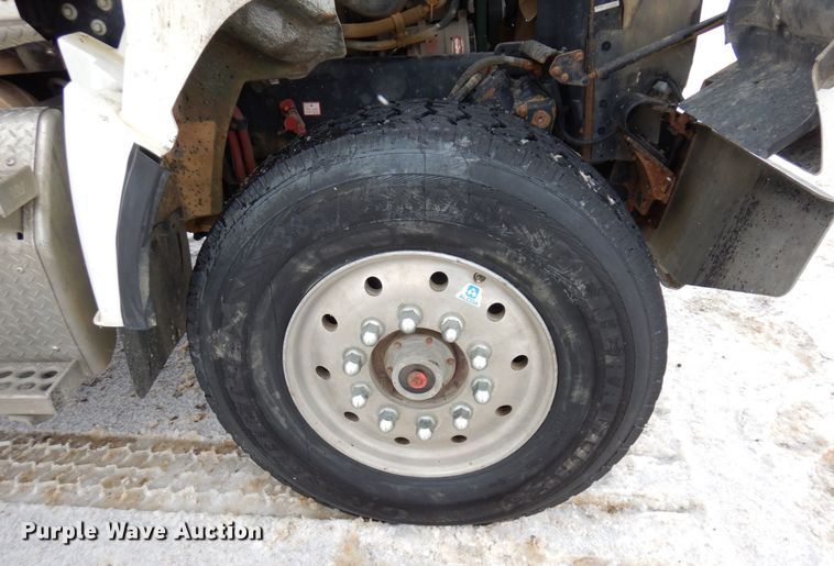 image for item AF9276 2014 Western Star 4700SF  dump truck