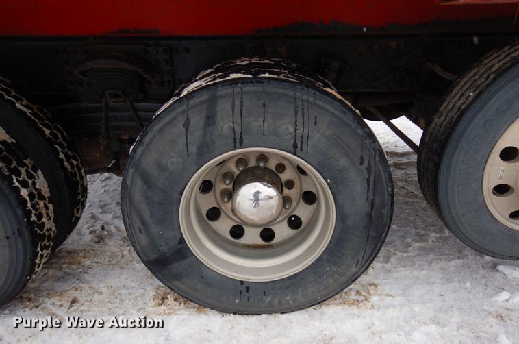 image for item AF9276 2014 Western Star 4700SF  dump truck