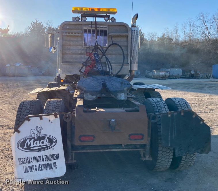 image for item DJ6150 1999 Mack CL713  semi truck