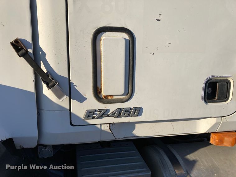 image for item DJ6150 1999 Mack CL713  semi truck