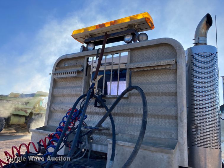 image for item DJ6150 1999 Mack CL713  semi truck