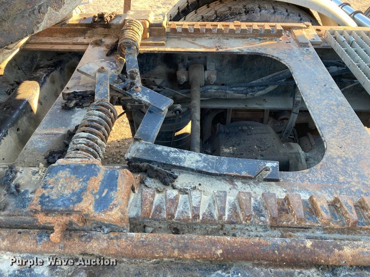 image for item DJ6150 1999 Mack CL713  semi truck