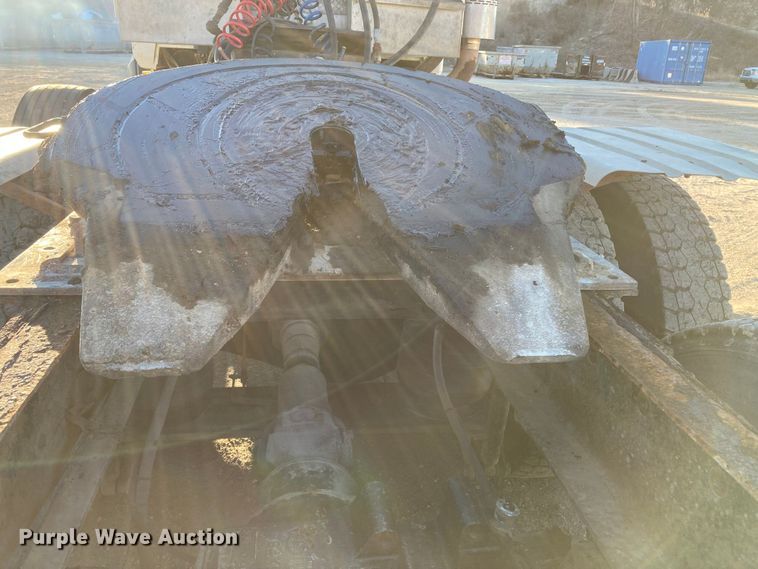 image for item DJ6150 1999 Mack CL713  semi truck