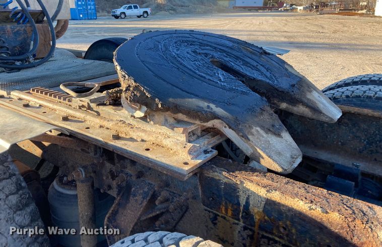 image for item DJ6150 1999 Mack CL713  semi truck