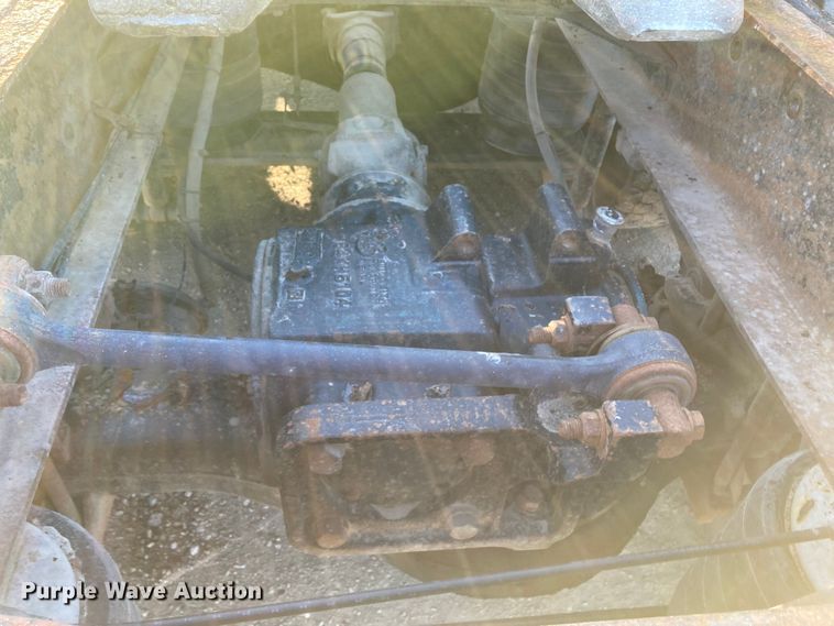 image for item DJ6150 1999 Mack CL713  semi truck