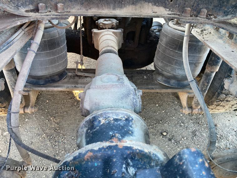 image for item DJ6150 1999 Mack CL713  semi truck