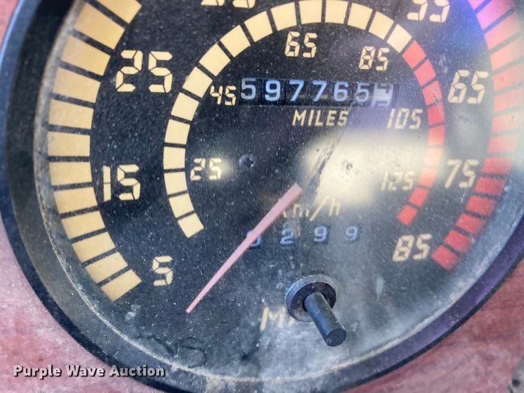 image for item DJ6150 1999 Mack CL713  semi truck