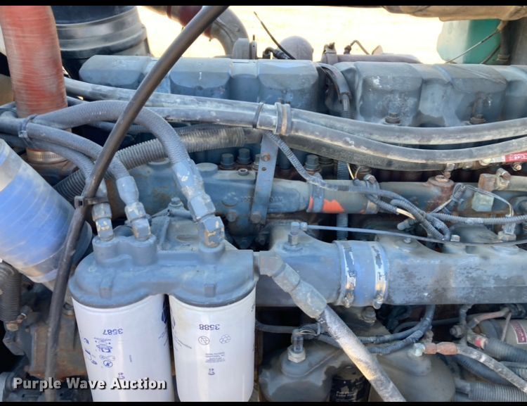 image for item DJ6150 1999 Mack CL713  semi truck