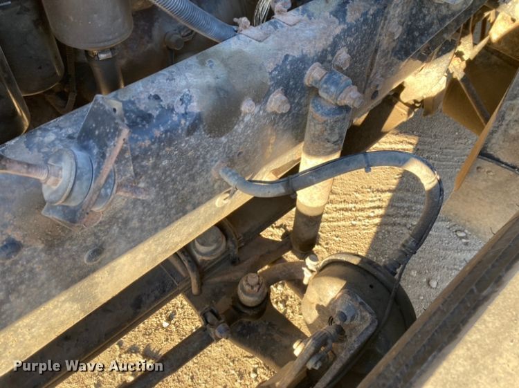 image for item DJ6150 1999 Mack CL713  semi truck