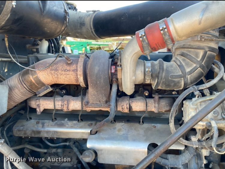 image for item DJ6150 1999 Mack CL713  semi truck