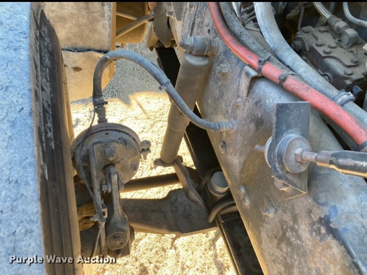 image for item DJ6150 1999 Mack CL713  semi truck