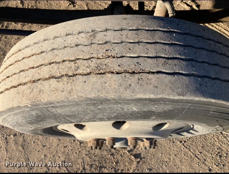 image for item DJ6150 1999 Mack CL713  semi truck