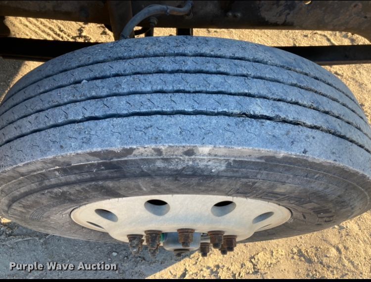 image for item DJ6150 1999 Mack CL713  semi truck