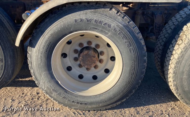 image for item DJ6150 1999 Mack CL713  semi truck