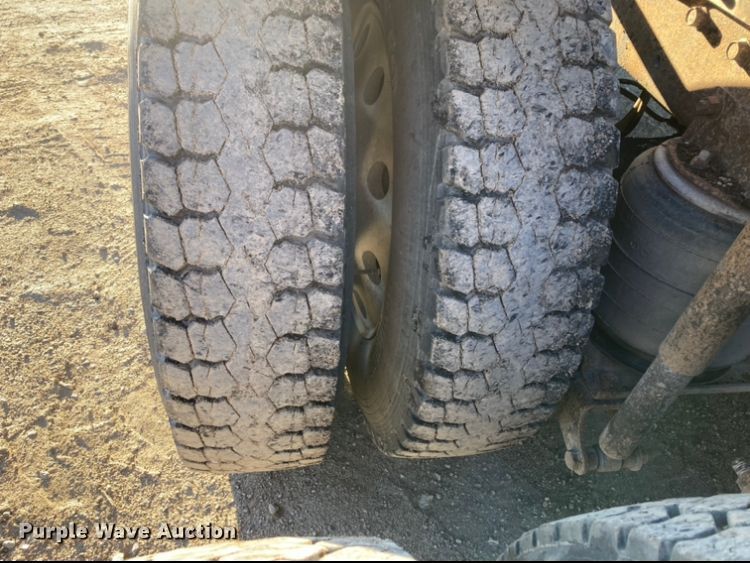 image for item DJ6150 1999 Mack CL713  semi truck