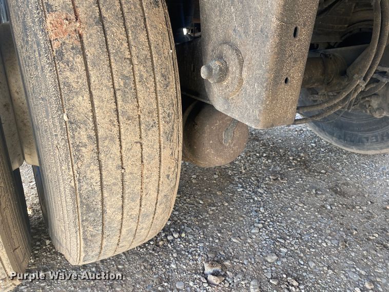 image for item DL6987 2016 Hyundai Translead  dry van trailer