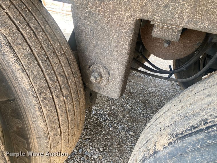 image for item DL6987 2016 Hyundai Translead  dry van trailer