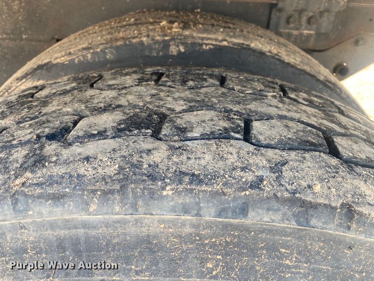 image for item DL6987 2016 Hyundai Translead  dry van trailer