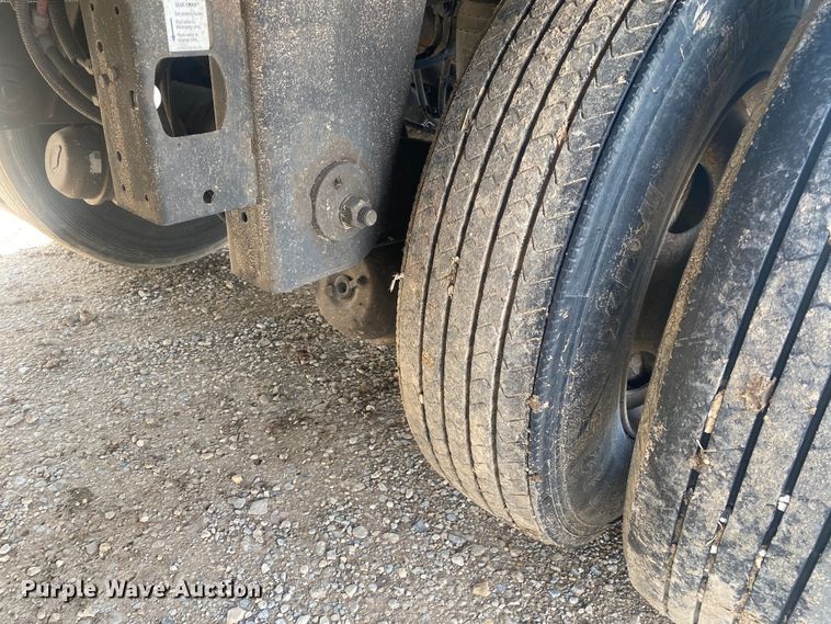 image for item DL6987 2016 Hyundai Translead  dry van trailer