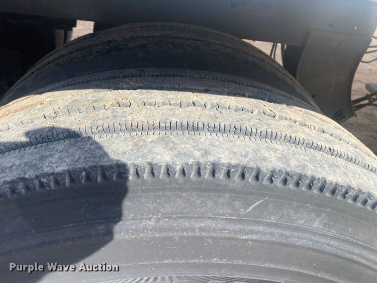 image for item DL6989 2012 Hyundai Translead  dry van trailer