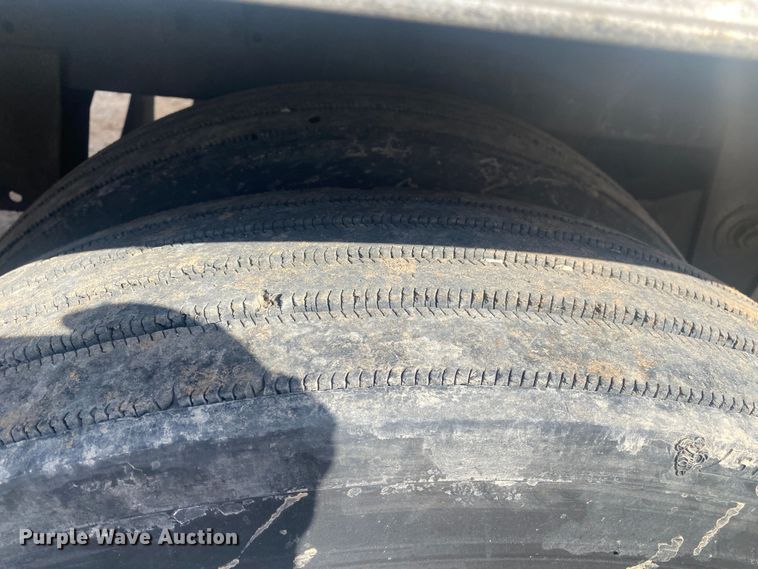 image for item DL6989 2012 Hyundai Translead  dry van trailer