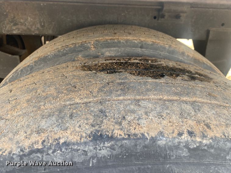 image for item DL6989 2012 Hyundai Translead  dry van trailer