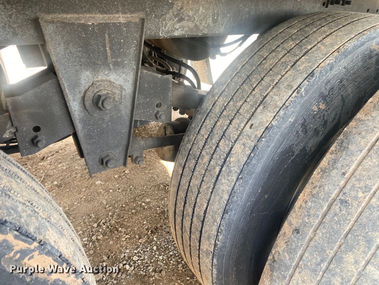 image for item DL6989 2012 Hyundai Translead  dry van trailer