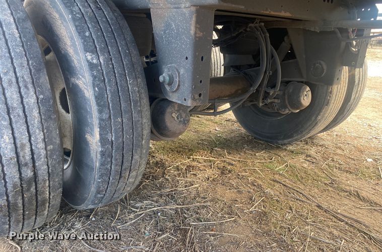 image for item DL6990 2016 Hyundai Translead  dry van trailer