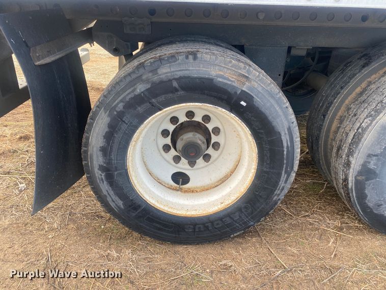 image for item DL6990 2016 Hyundai Translead  dry van trailer