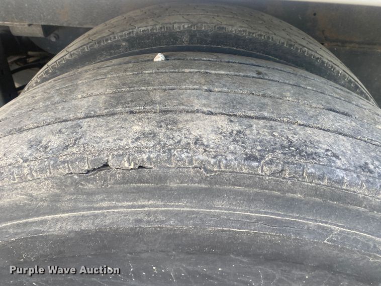 image for item DL6991 2016 Hyundai Translead  dry van trailer