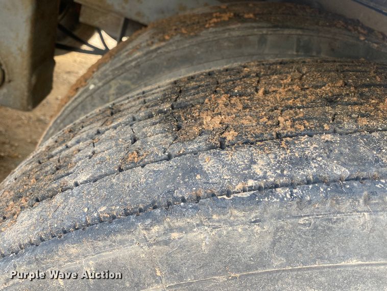 image for item DL6992 2014 Stoughton  dry van trailer