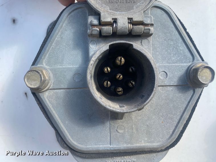 image for item DL6993 2012 Hyundai  dry van trailer